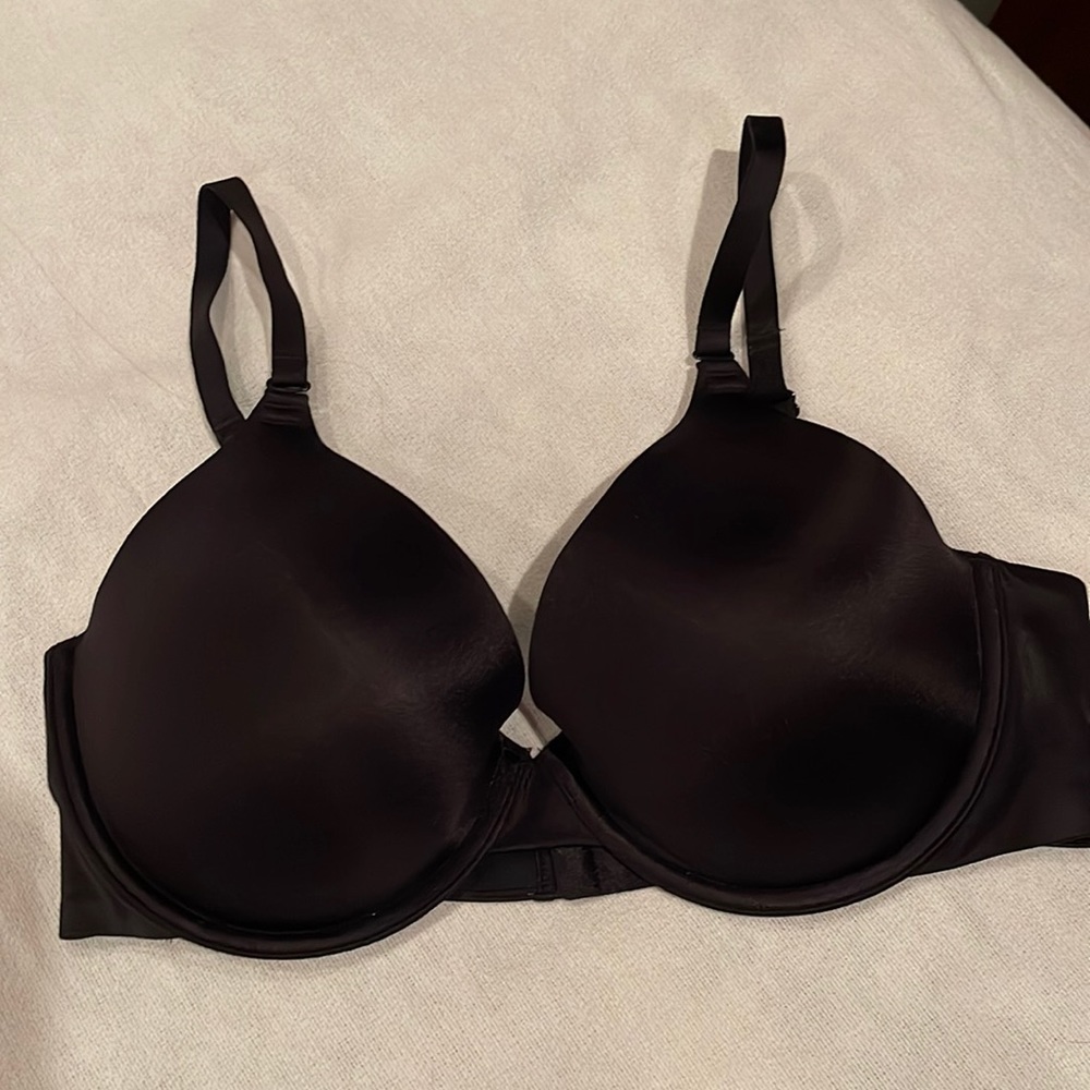 Wacoal 36D, convertible in back and front!